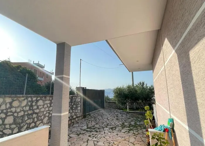 Nefail بيت للعطل *